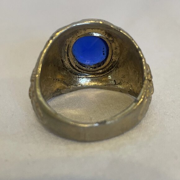 Uncas Size 9 High School Ring Blue Stone Side Crests Generic no yr or school - Picture 6 of 9